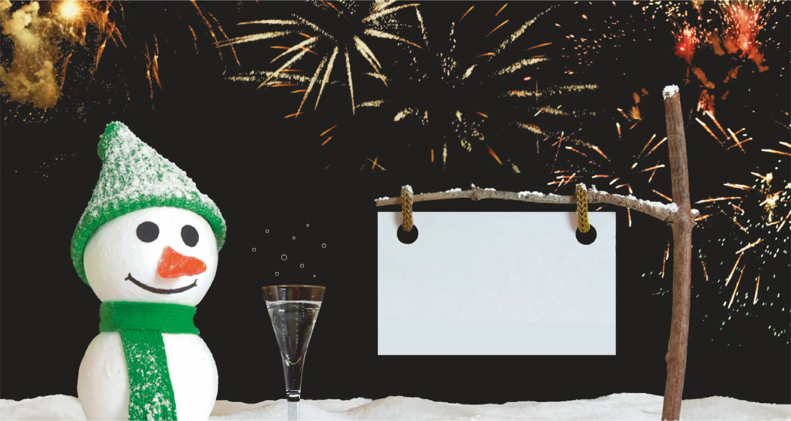 Schneemann feiert Sylvester