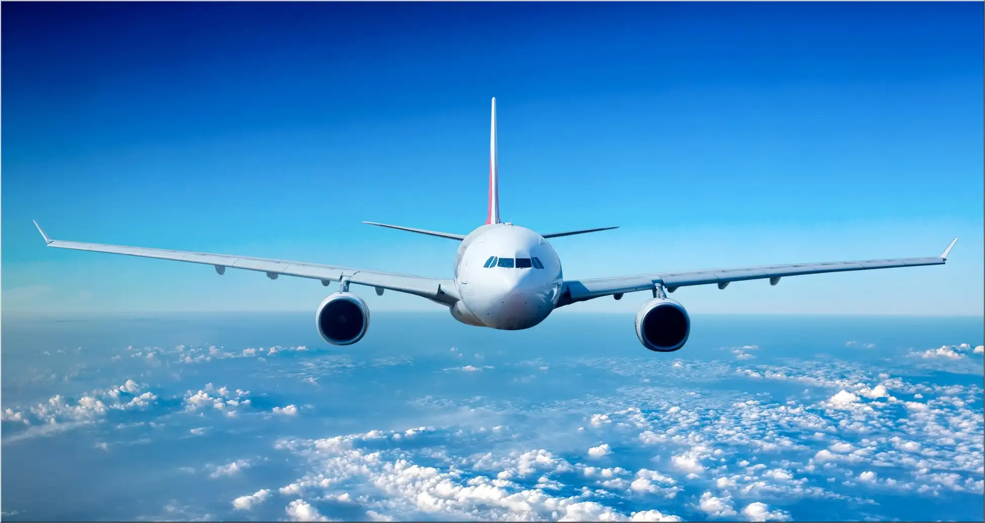 Flugzeug Über Den Wolken